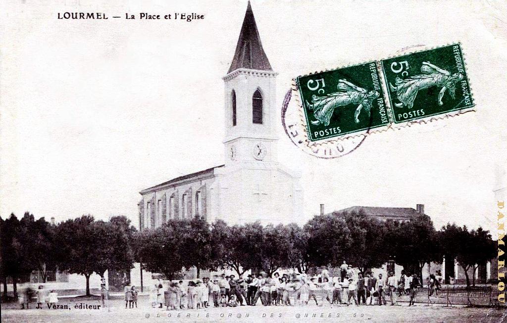 Lourmel - La Place et l'eglise.jpg